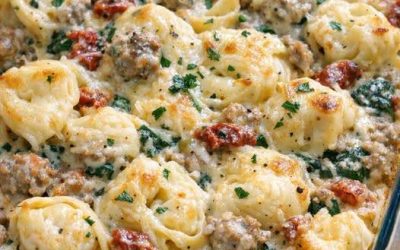 Krēmīga desu tortellini sautējums ar 3 sastāvdaļām