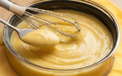 Īpaši gluds, mājās gatavots vaniļas konditorejas krēms (drošs)